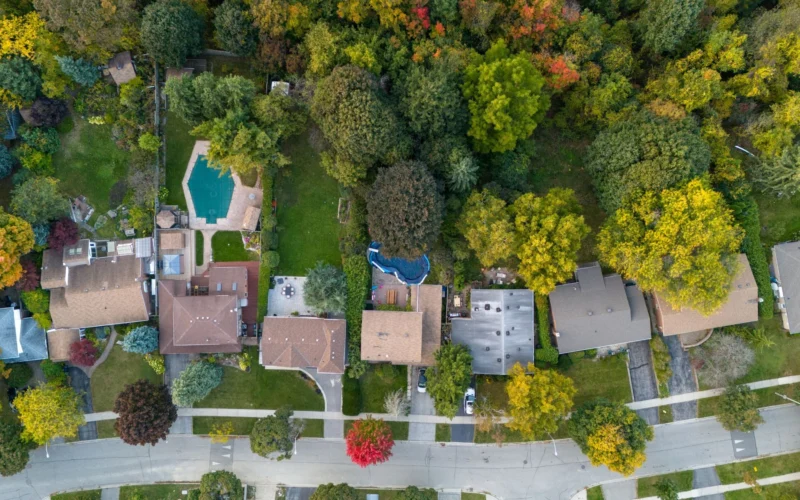 Vista aérea de un barrio residencial para inmobiliaria — Armando Colina Rojas, piloto de drones